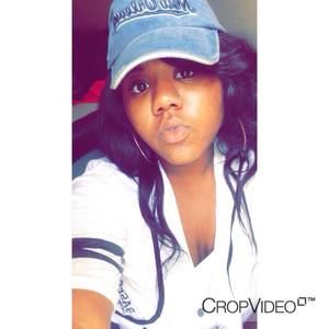 Meet your Posher, Yasmine